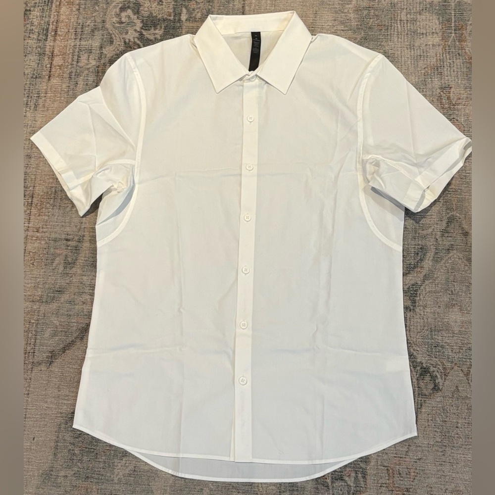 Lululemon Cotton Blend Button Down Short Sleeve Shirt